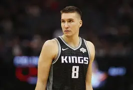 关于国王队在客场比赛中力挫对手，取得战略上的胜利的信息