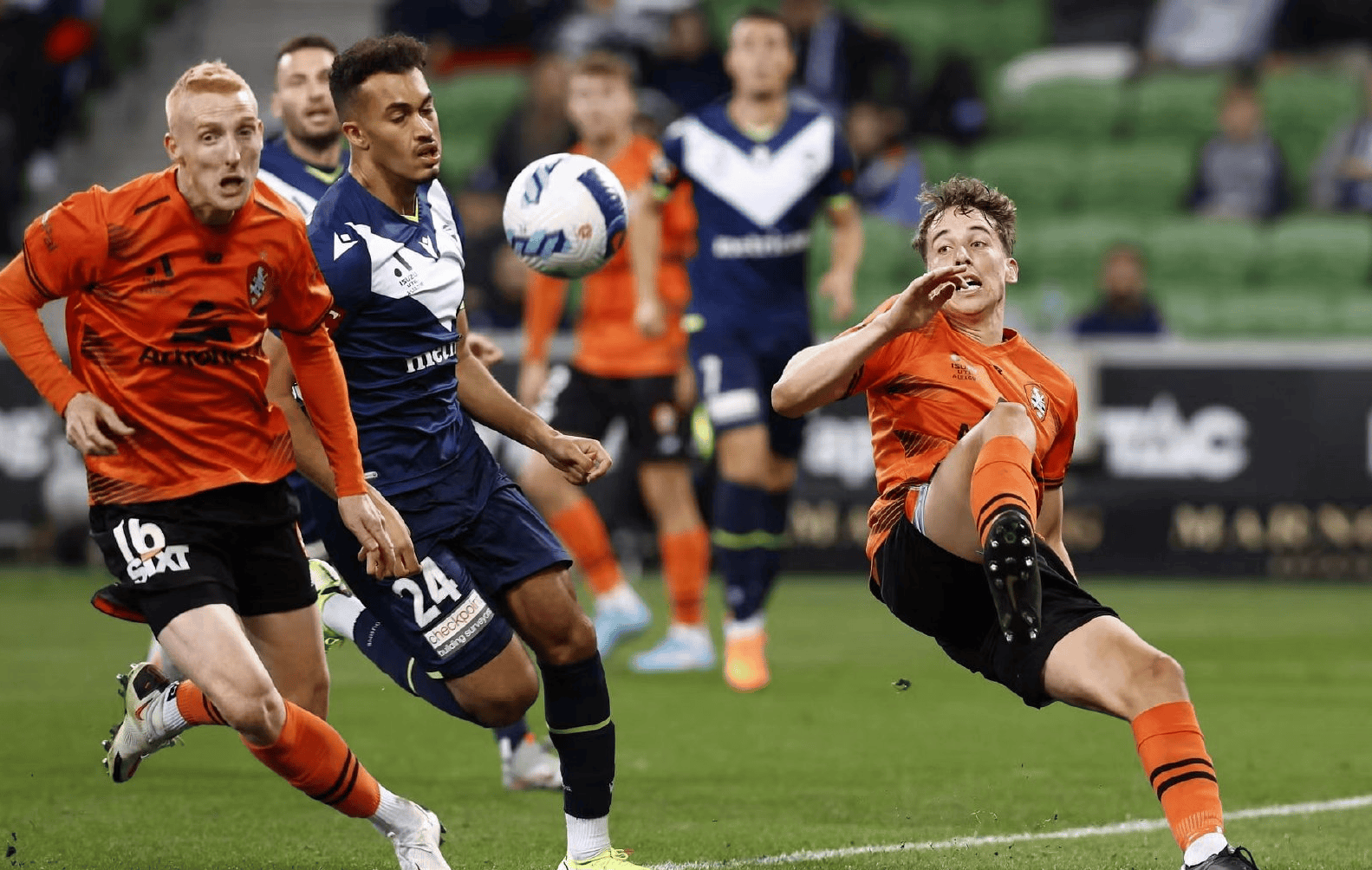 澳洲篮球赛场激烈角逐，强队实力强劲的简单介绍