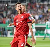 C7娱乐app-拜仁慕尼黑遭遇赛季首场败局，主帅调整阵容的简单介绍